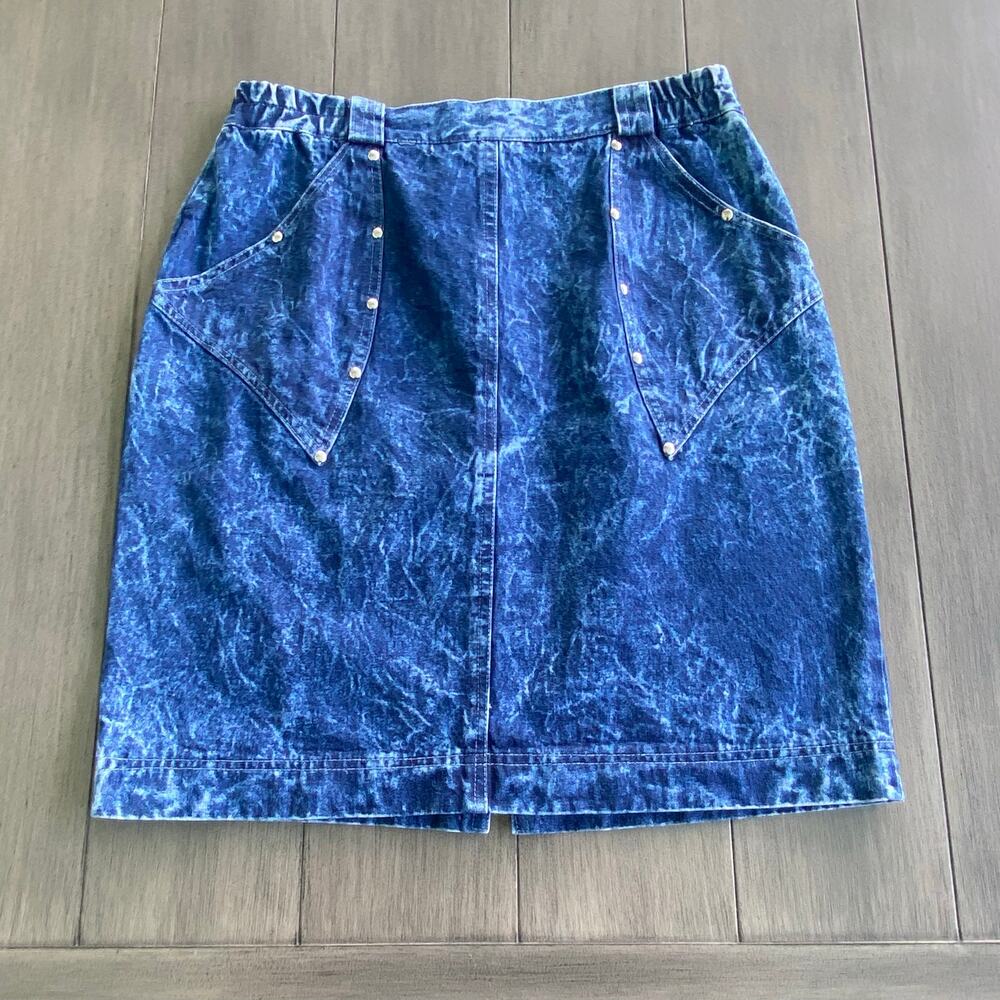 Vintage Shiang ER Acid Wash Denim Skirt • 30" Waist • Studded Pockets